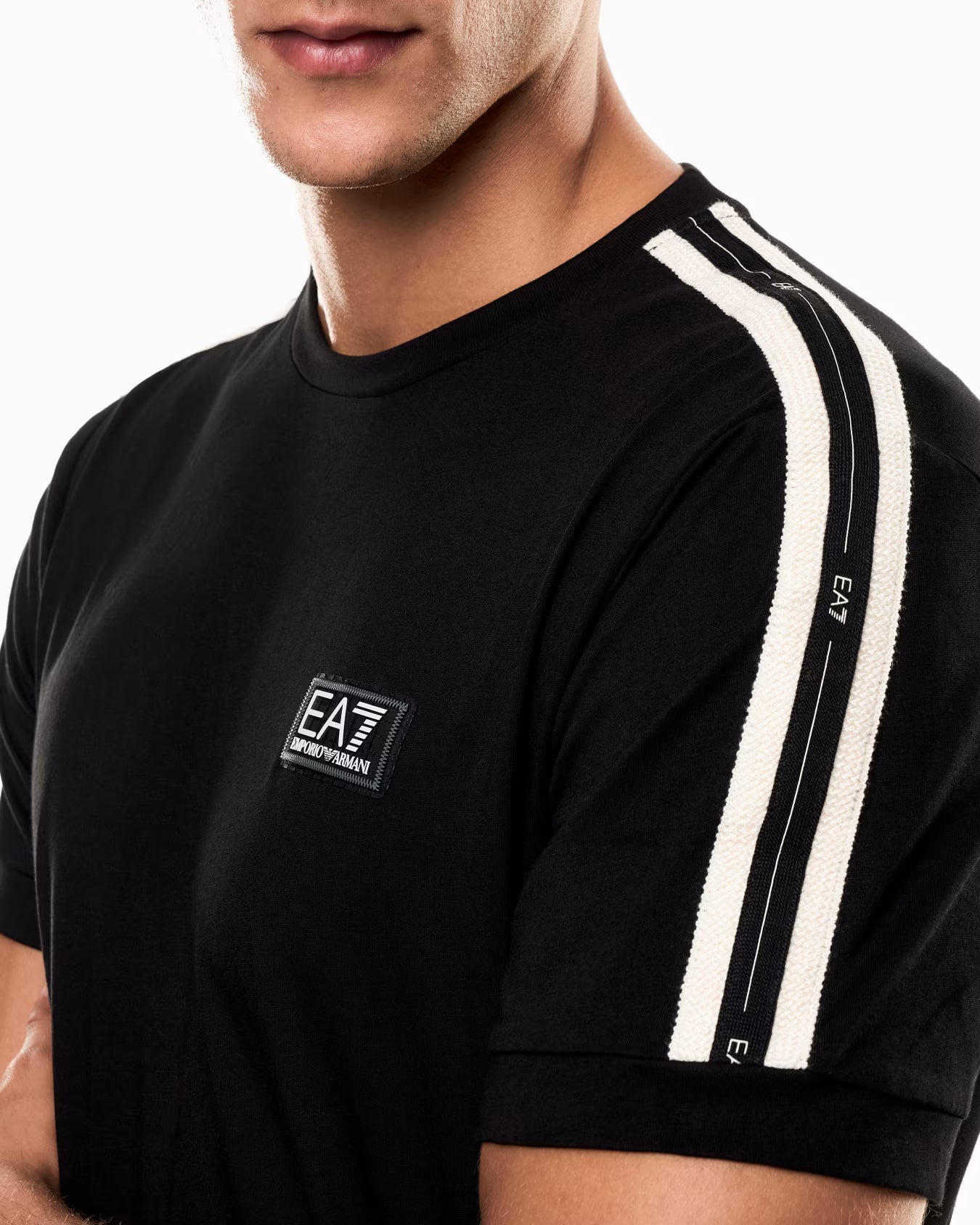 CAMISETA HOMBRO RELIEVE - EA7