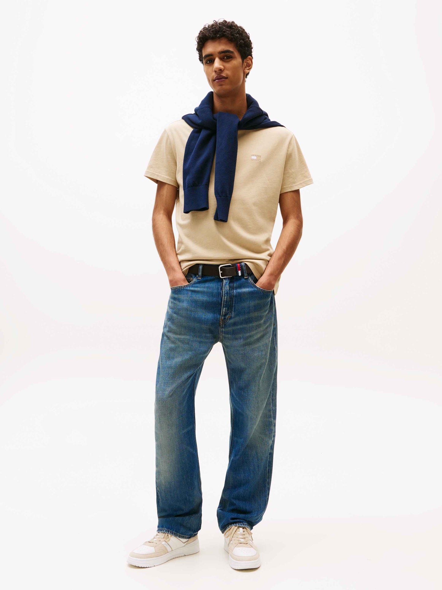 CAMISETA LOGO BORDADO AL TONO - TOMMY JEANS