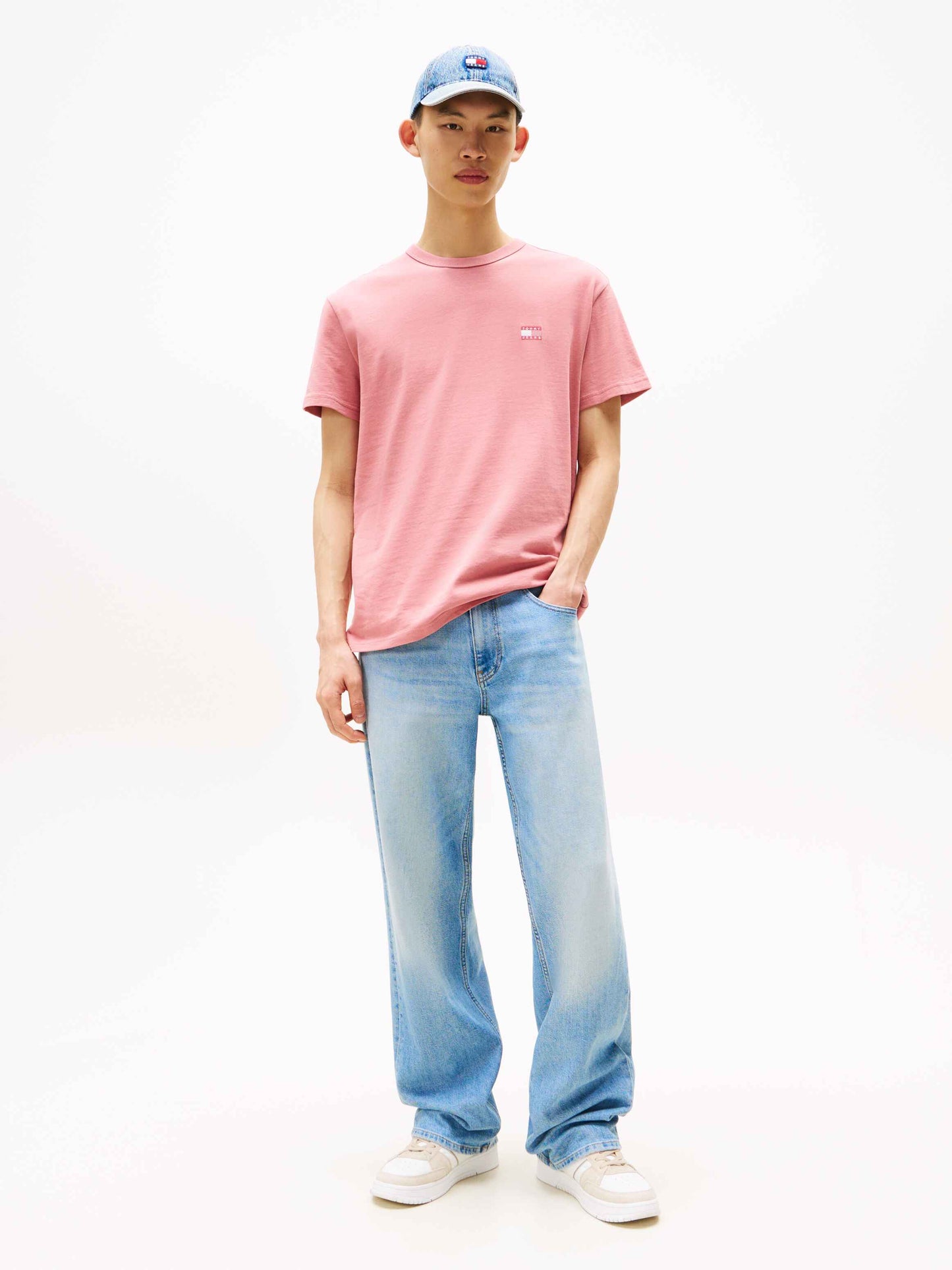 CAMISETA LOGO BORDADO AL TONO - TOMMY JEANS