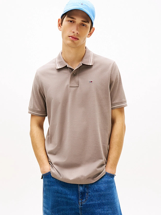 POLO CORTE REGULAR - TOMMY JEANS