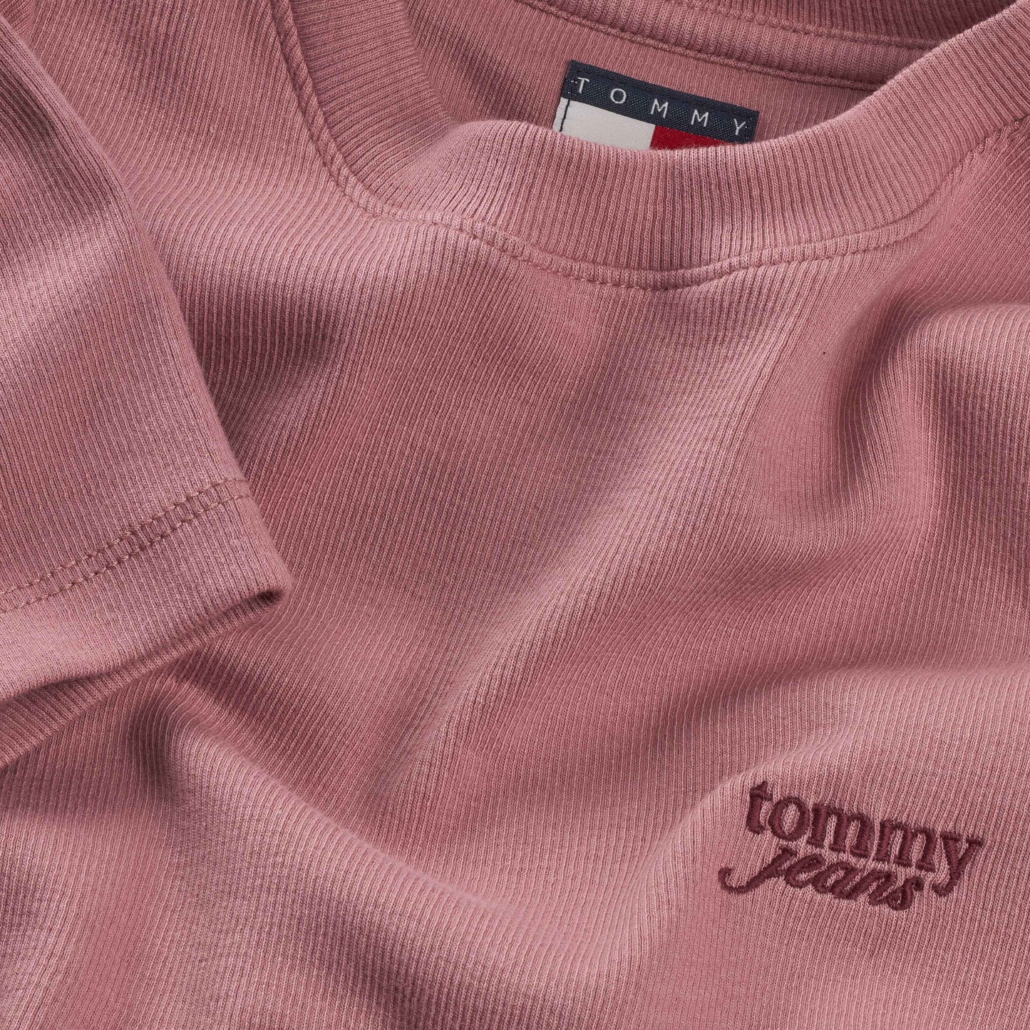 CAMISETA LISA LOGO BORDADO - TOMMY HILFIGER