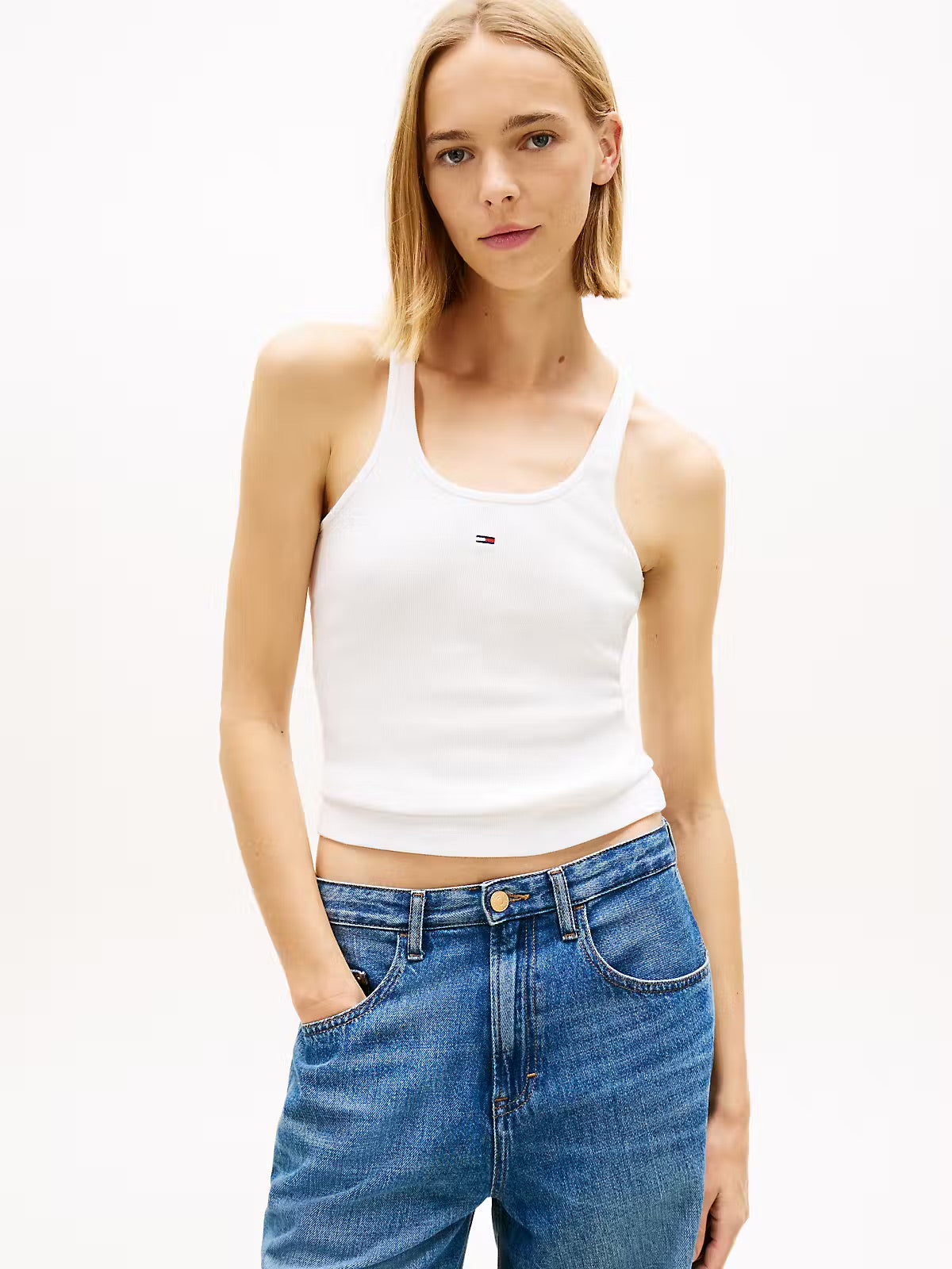 CAMISETA SLIM BÁSICA - TOMMY JEANS