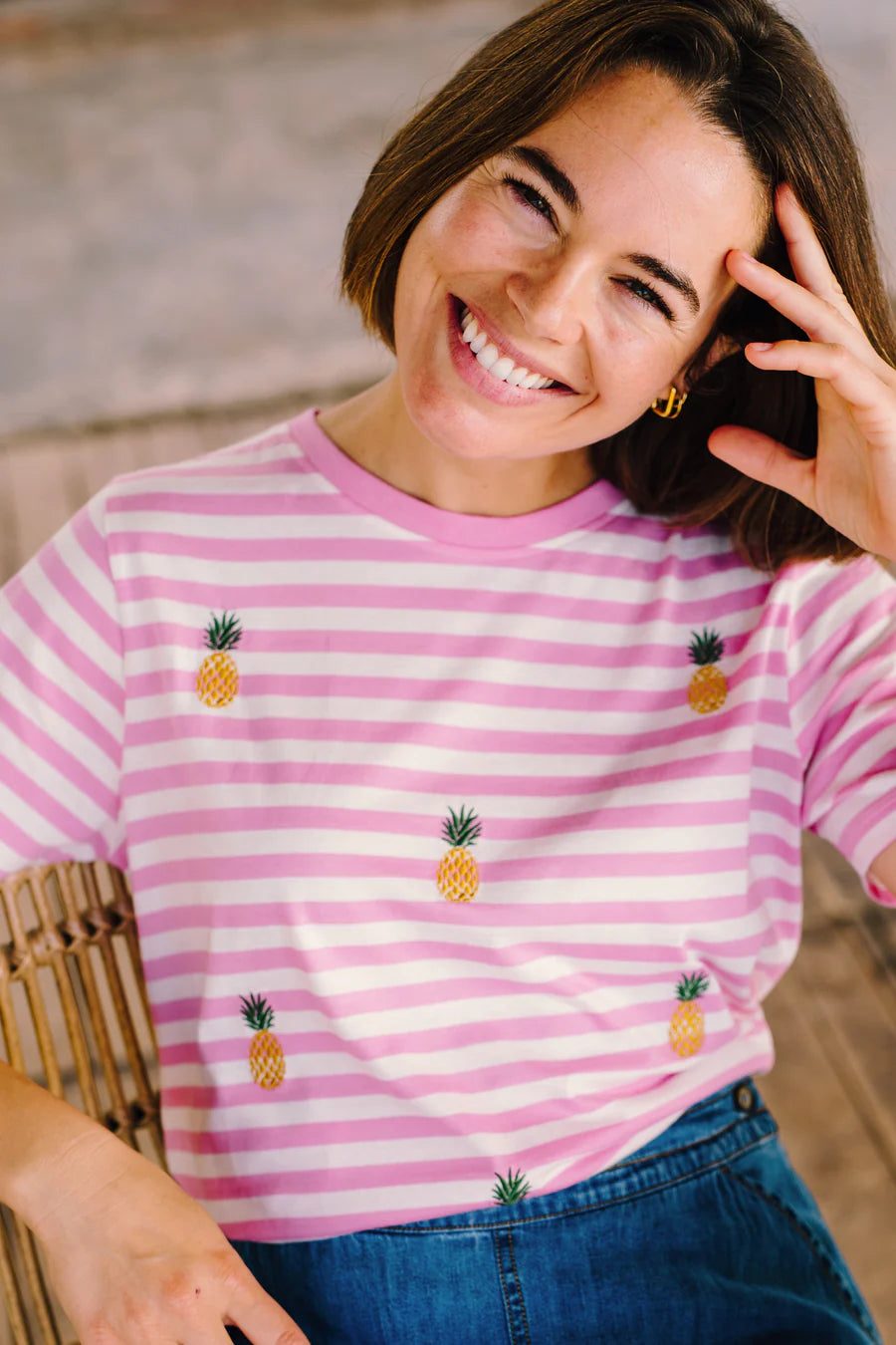 CAMISETA BORDADO PIÑA - SUGARHILL