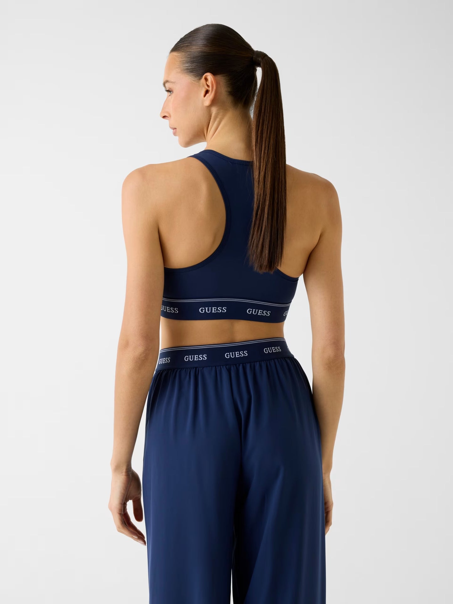 TOP DEPORTIVO - GUESS