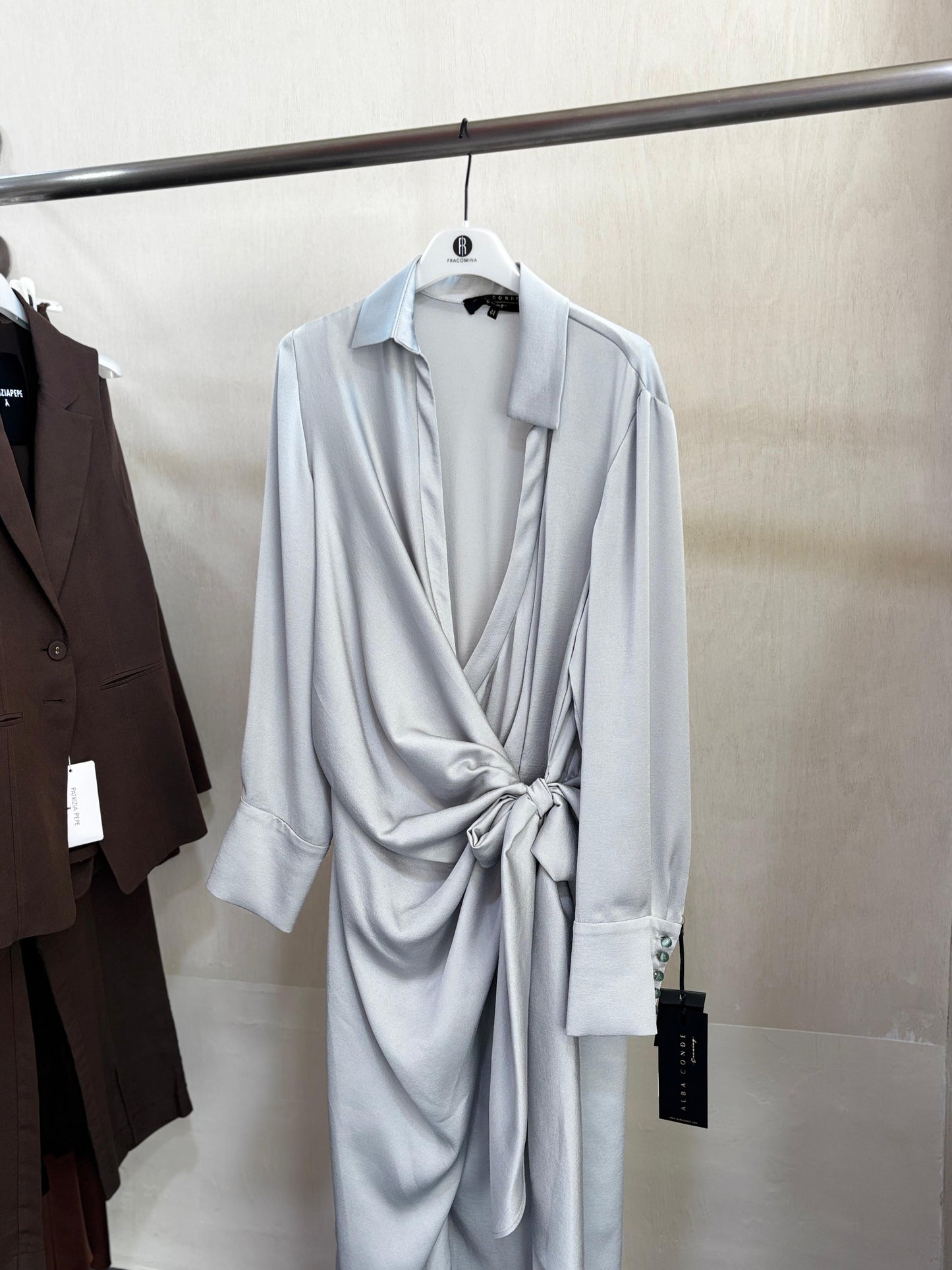VESTIDO SATÉN CRUZADO - ALBA CONDE