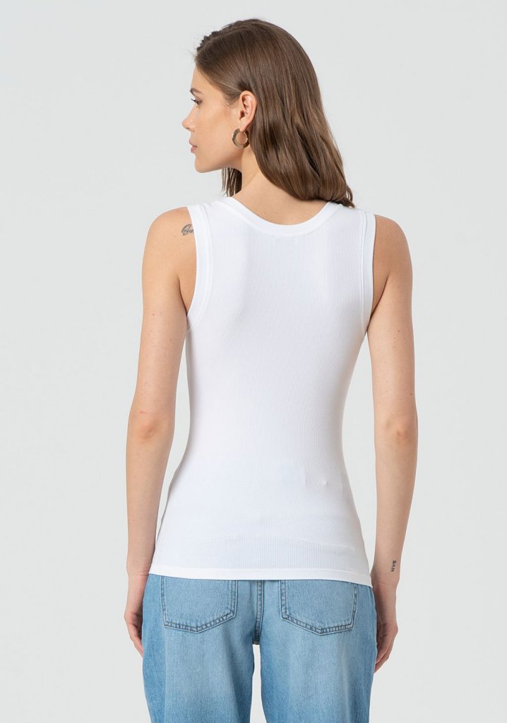 CAMISETA BÁSICA TIRANTES - FRACOMINA