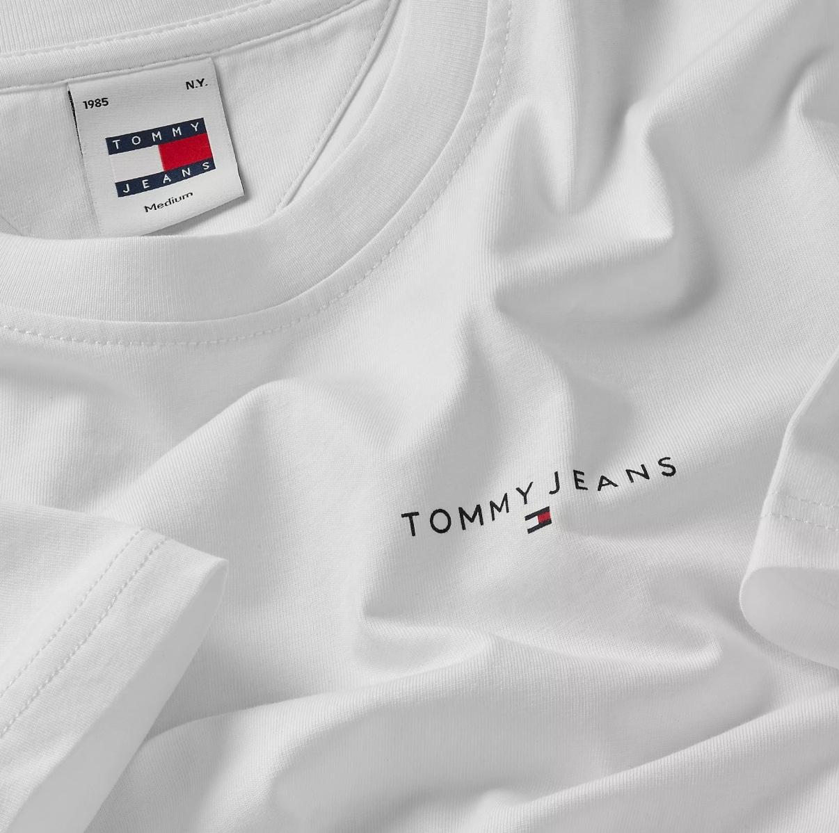 CAMISETA LISA LOGO PEQUEÑO - TOMMY JEANS