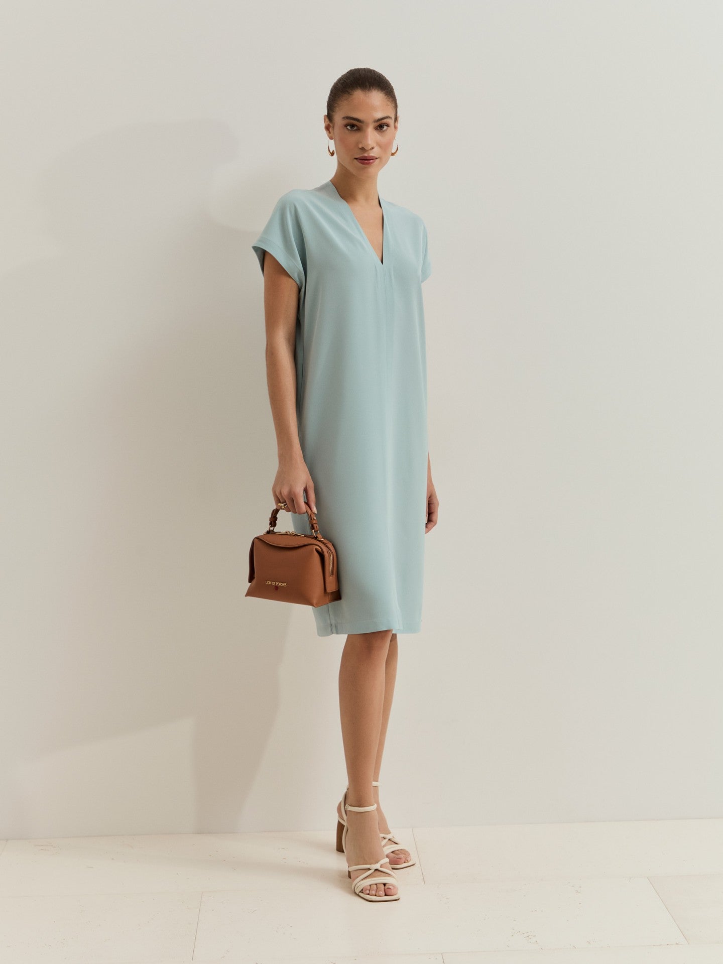 VESTIDO CORTE RECTO - LION OF PORCHE