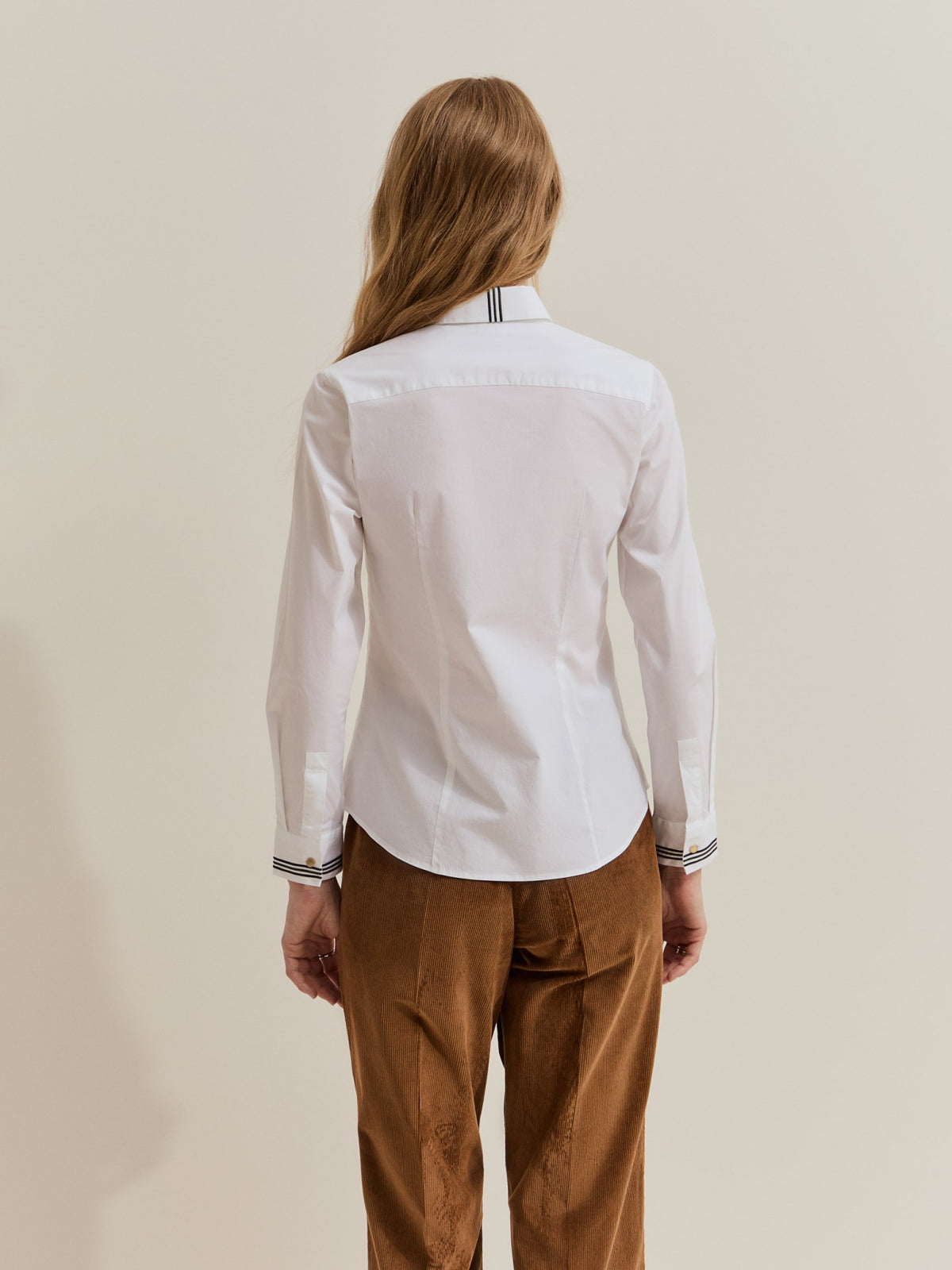 CAMISA BOTÓN DORADO - LION OF PORCHES