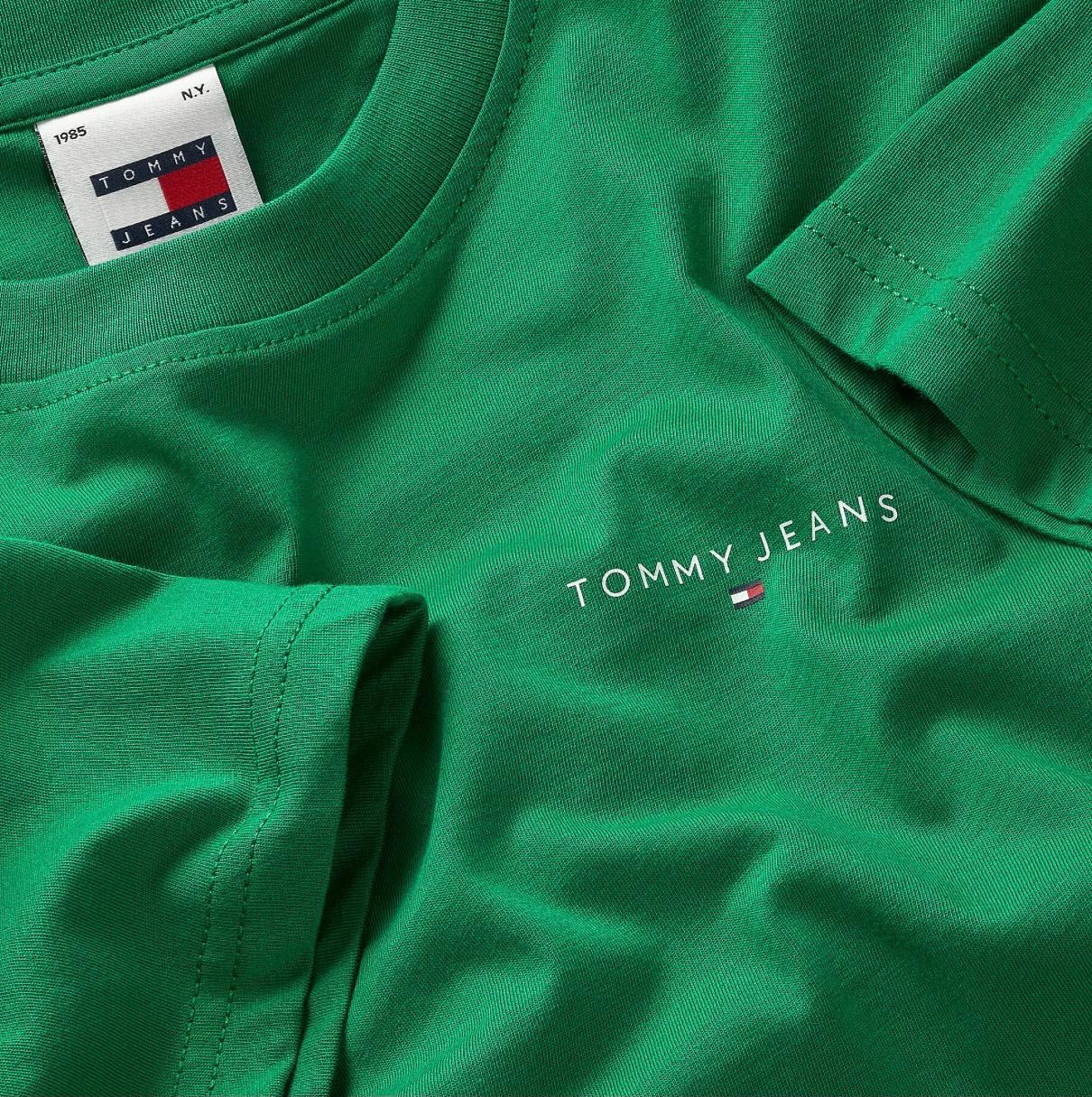 CAMISETA LISA LOGO PEQUEÑO - TOMMY JEANS