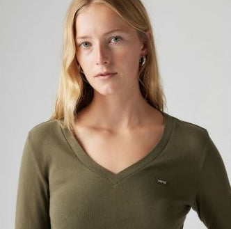 CAMISETA CUELLO PICO - LEVI´S ®