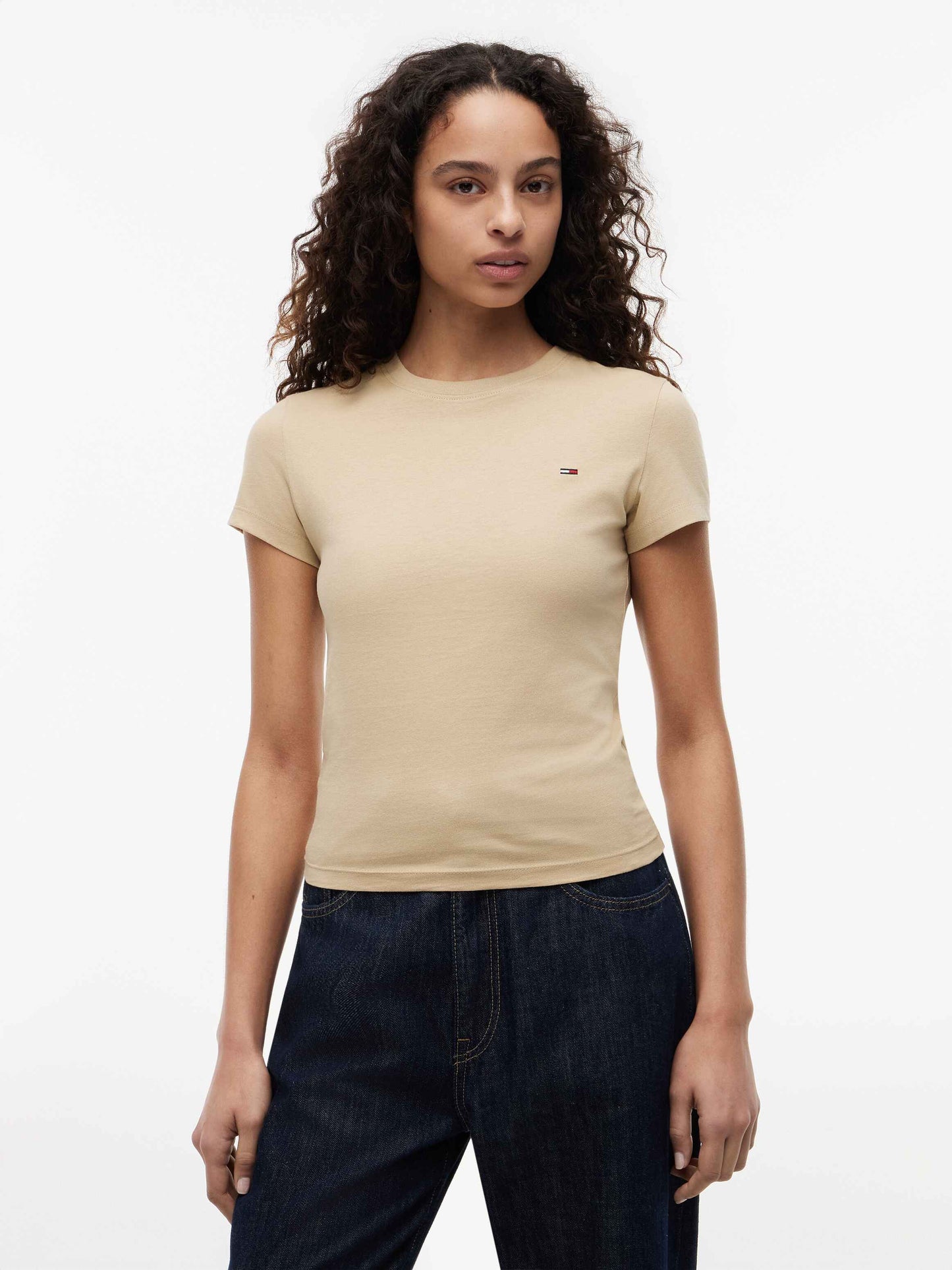CAMISETA BÁSICA - TOMMY JEANS