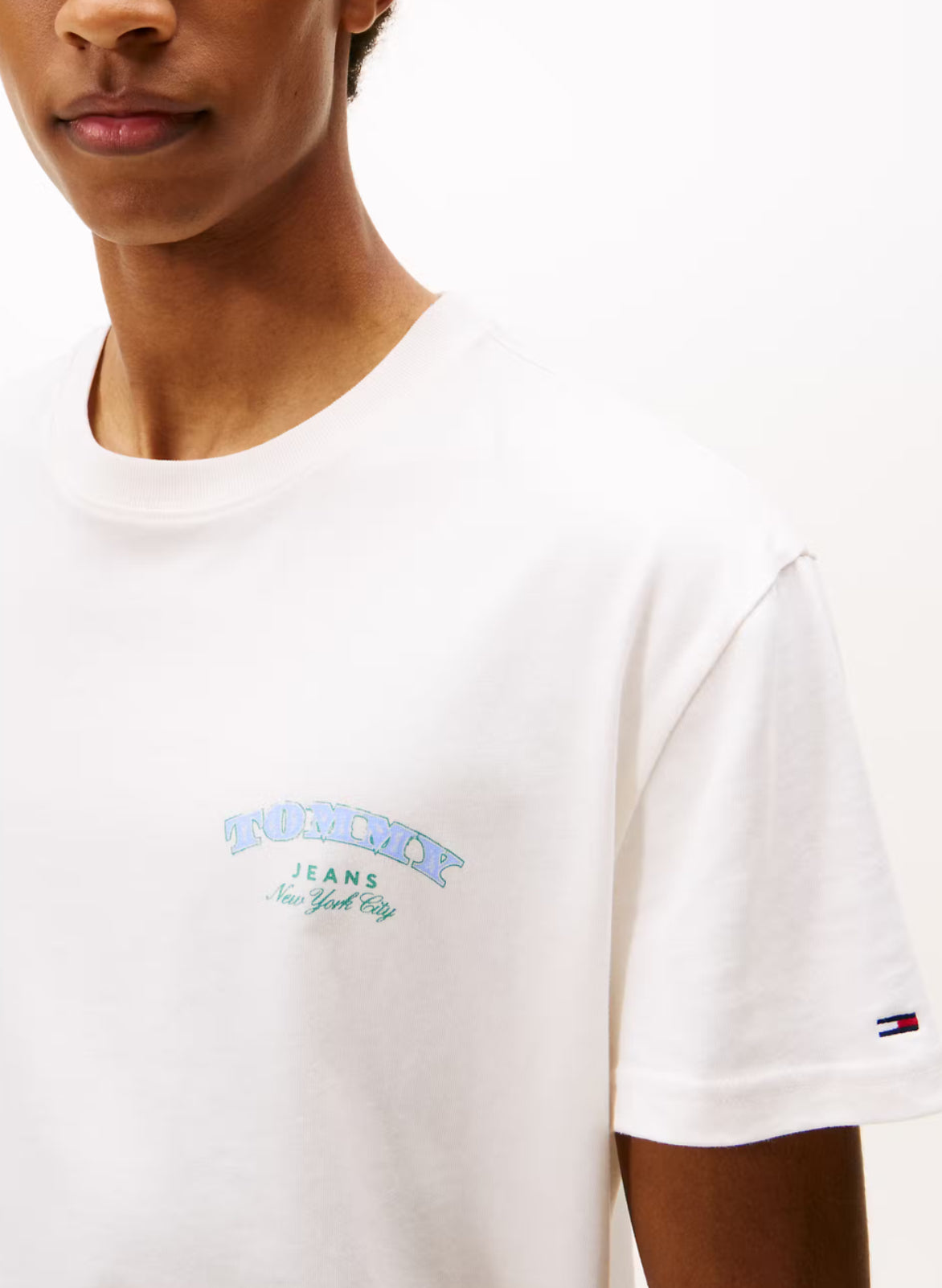 CAMISETA LOGO ESPALDA - TOMMY JEANS