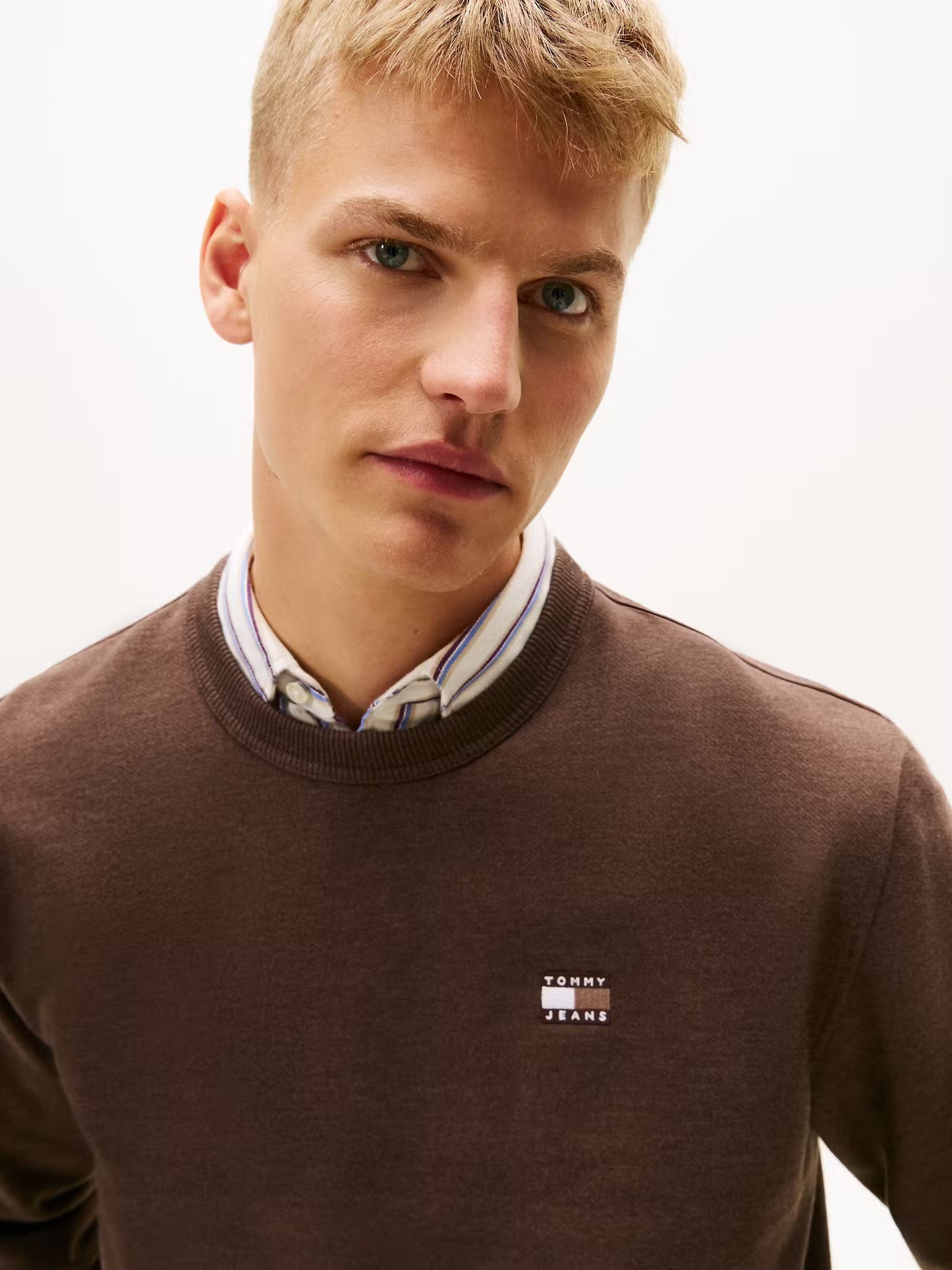 SUDADERA BADGE CREW - TOMMY JEANS