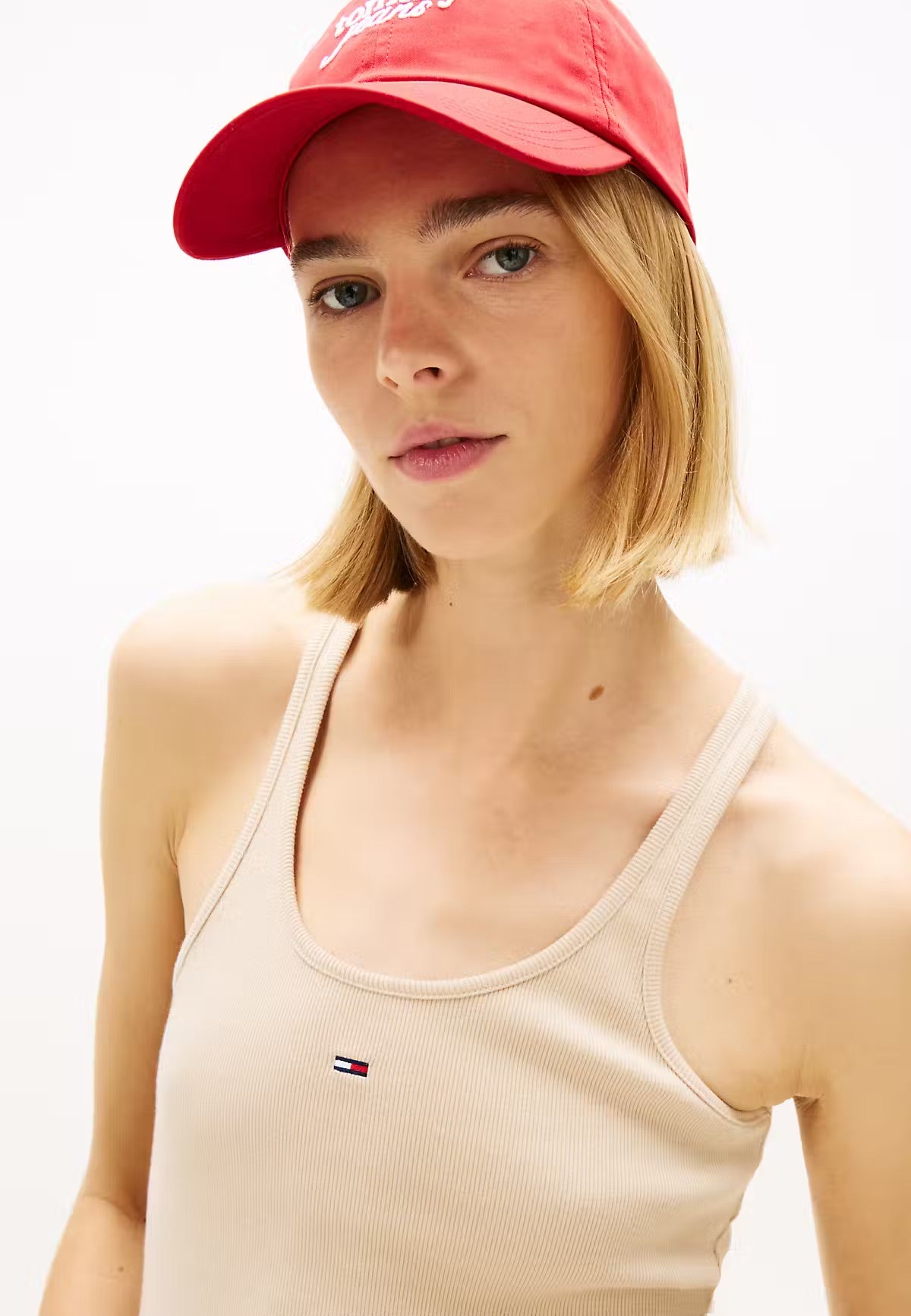 CAMISETA SLIM BÁSICA - TOMMY JEANS