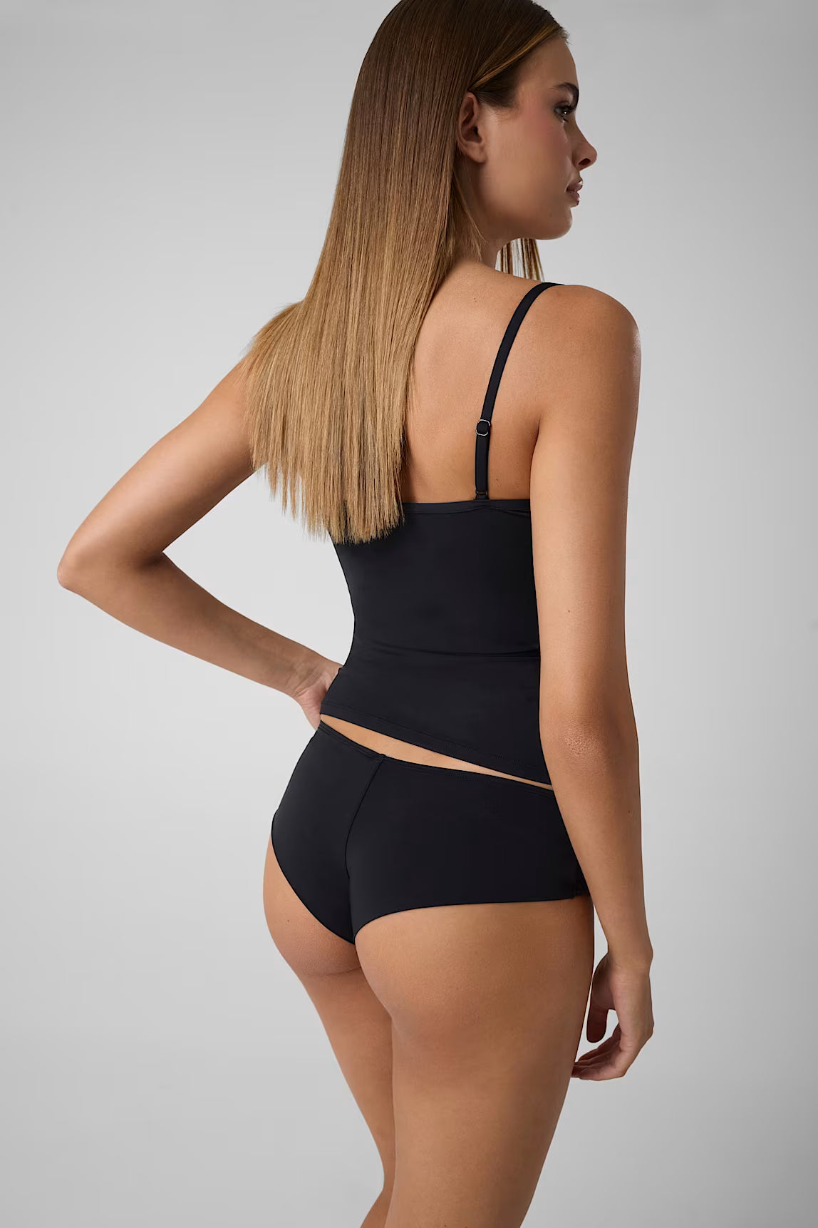 CONJUNTO TOP Y CULOTTE - GUESS