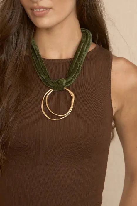 COLLAR TERCIOPELO MEDALLON - LATIDO