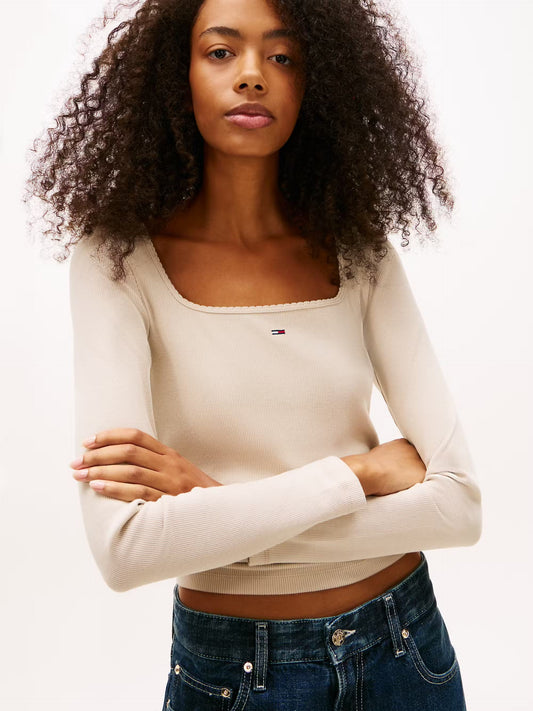 CAMISETA ESCOTE CUADRADO - TOMMY JEANS