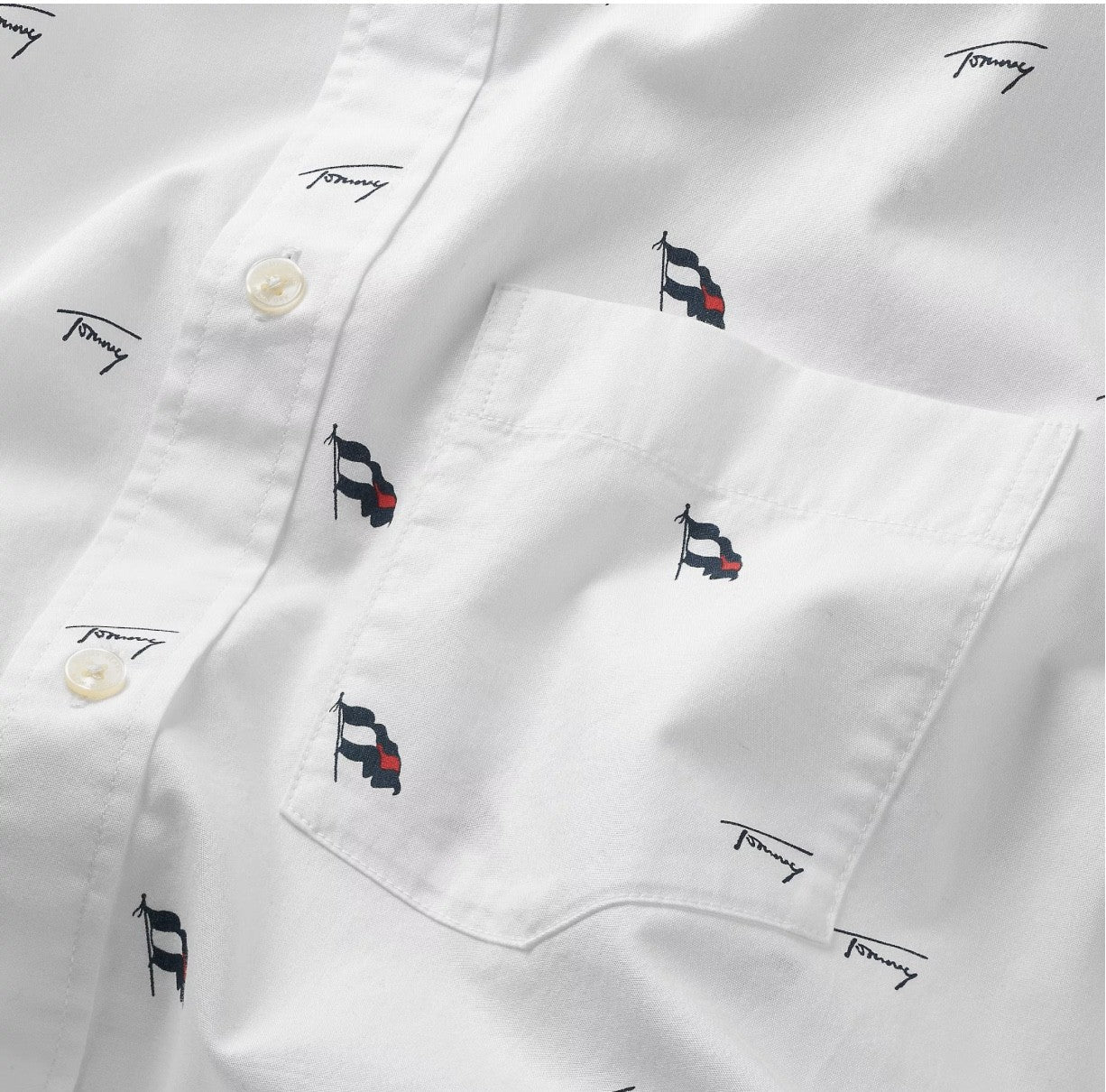 CAMISA LOGO BANDERAS BLANCA - TOMMY JEANS